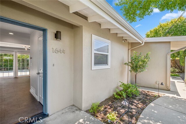 Building Photo - 1644 Tustin Ave