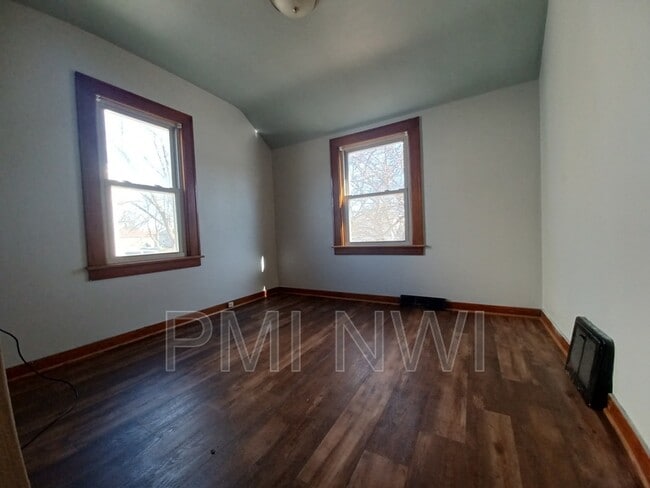 Building Photo - 7522 Van Buren Ave