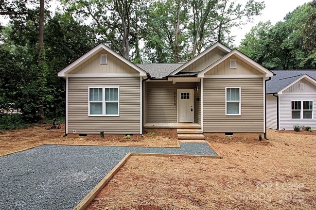 Building Photo - 2634 Kenhill Dr