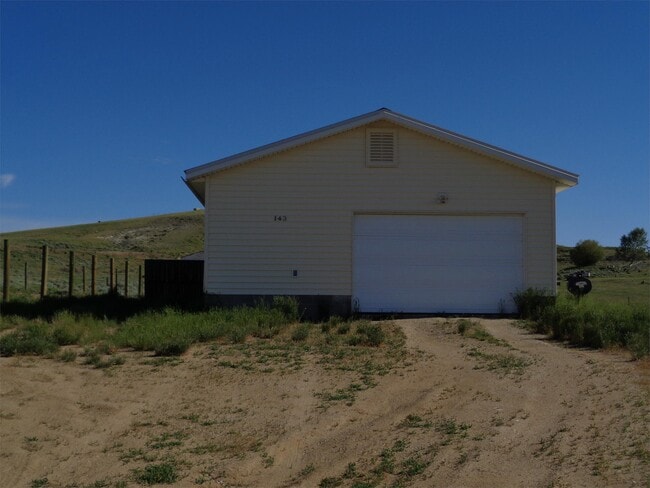 Building Photo - 143 Meadow Lark Ln