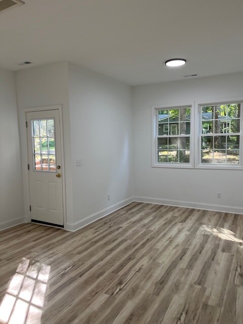Building Photo - 115 Wild Primrose Ln