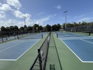 Building Photo - 2020 Lake Osborne Dr