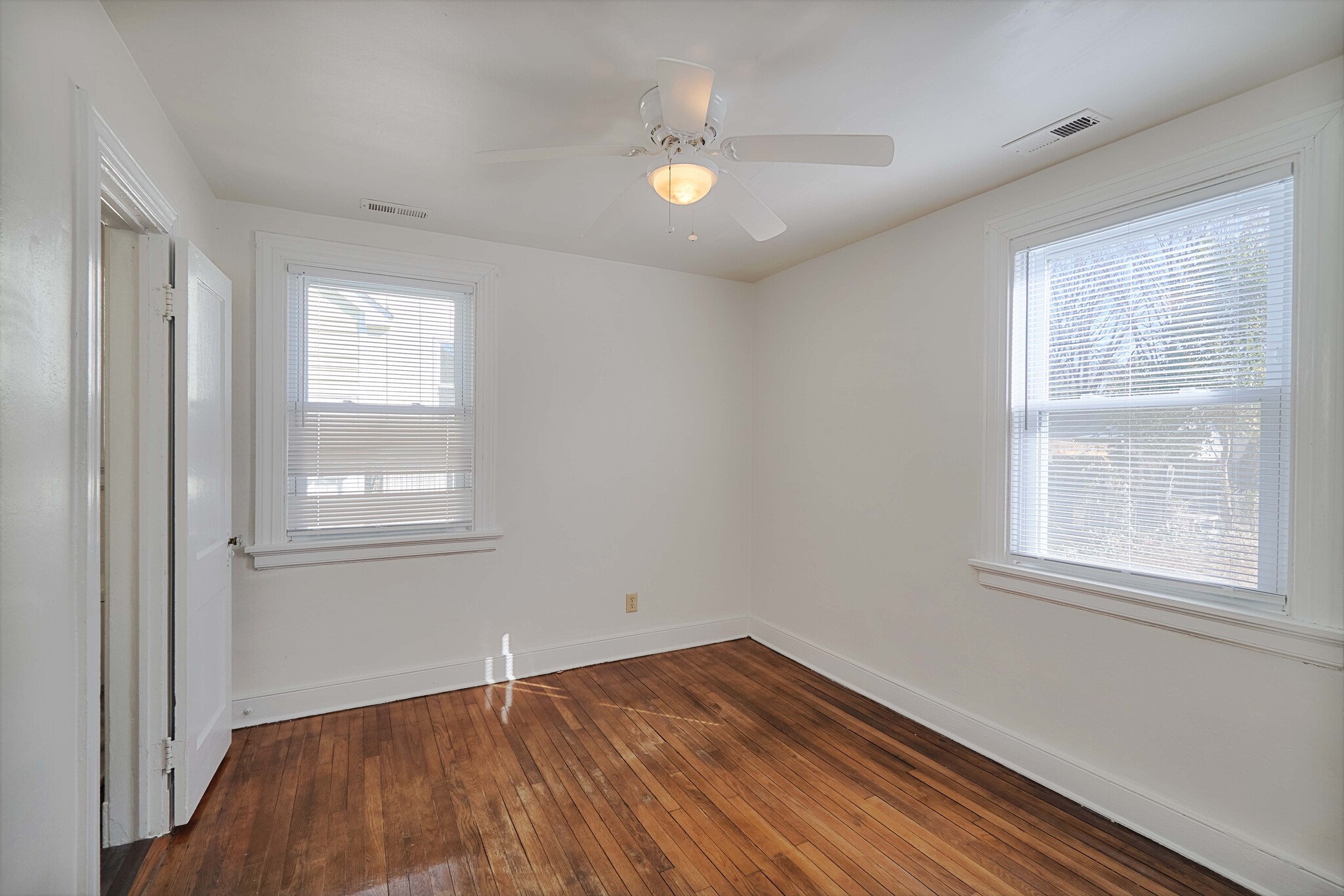 Building Photo - 1707 Greenville Ave