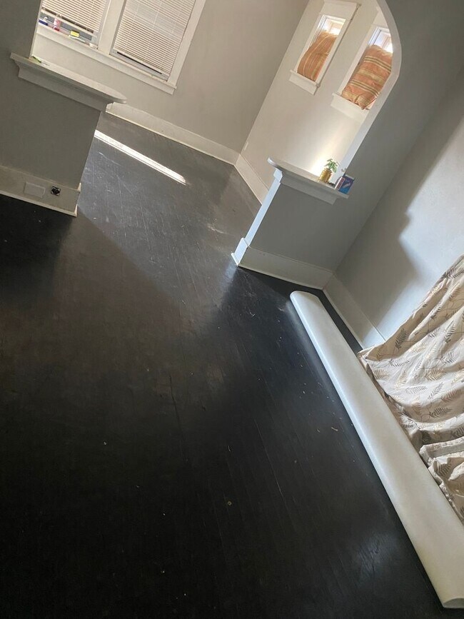 Building Photo - Charming 2BR House in Saint Louis