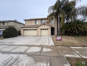 Building Photo - Beautiful 2 Story Home Available Now!