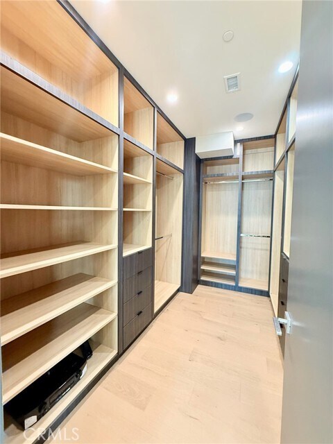 Building Photo - 6430 Drexel Ave