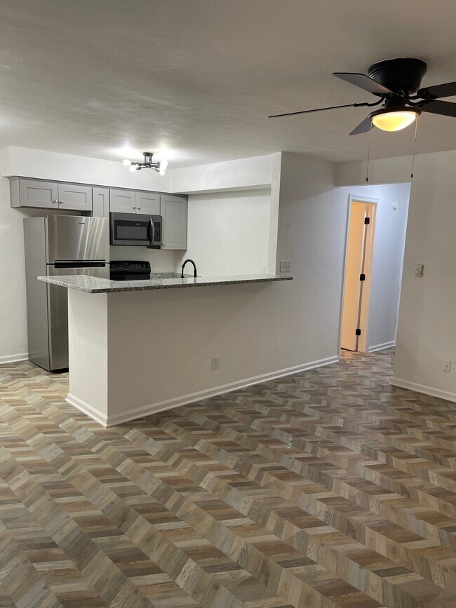 Building Photo - 7440 Fenner St