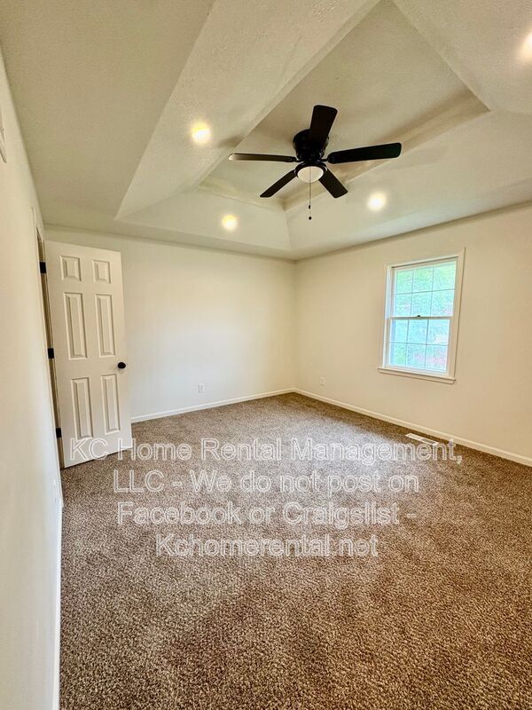 Building Photo - 307 E Main St