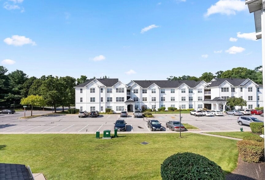 Building Photo - 2010 Starlight Ln