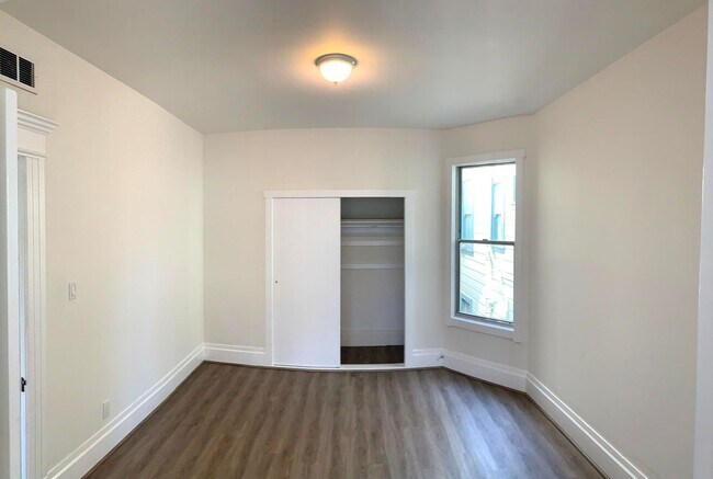 Building Photo - 756-758-758 8th Ave