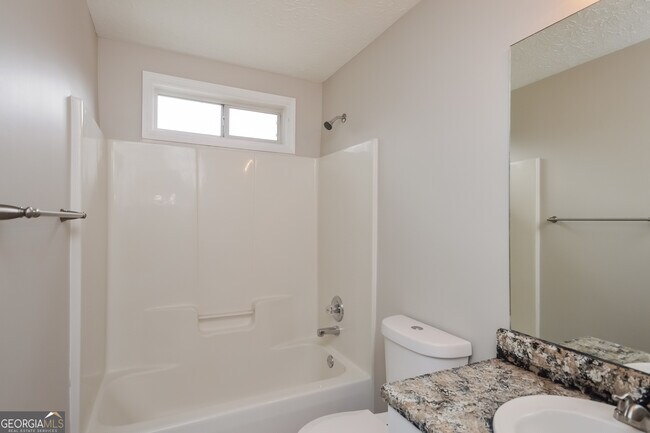 Building Photo - 3595 Boulder Cir