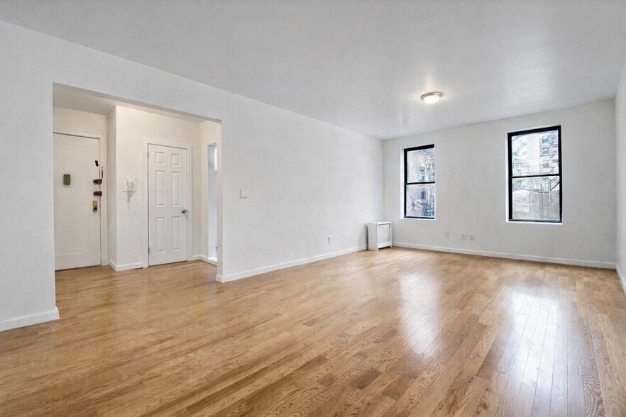 Building Photo - 44 Bennett Ave