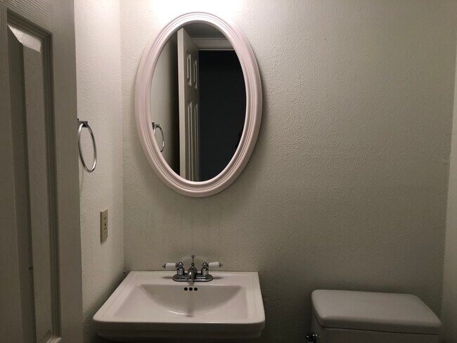 Building Photo - 4506 Adelphi Ln