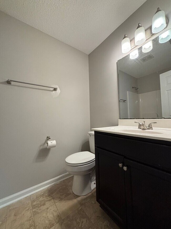 Building Photo - A Great Space on Pine Valley Court