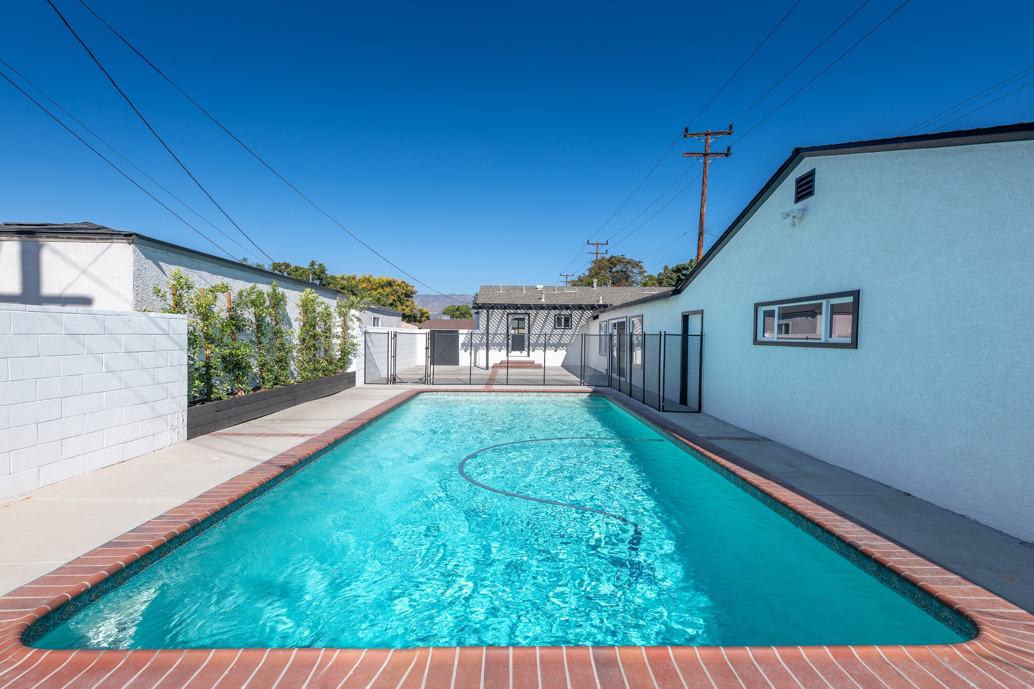 POOL - 1011 N Florence St