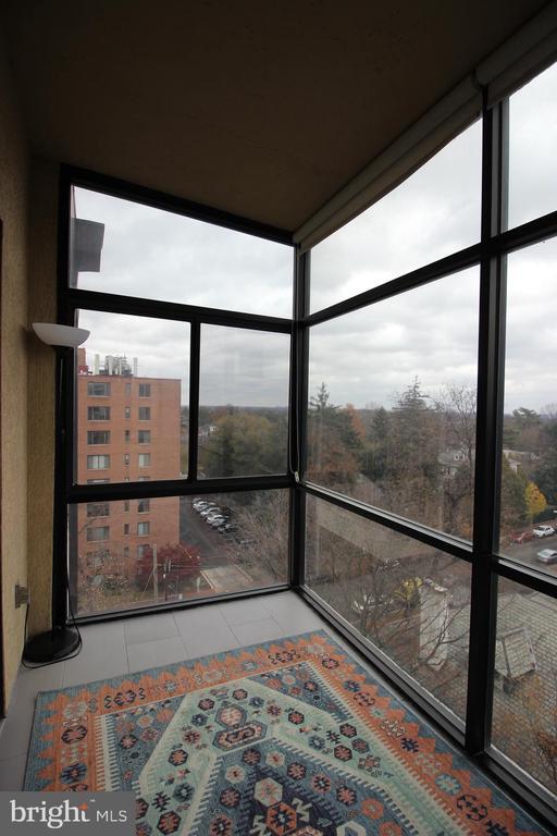 Building Photo - 3217 Wisconsin Ave