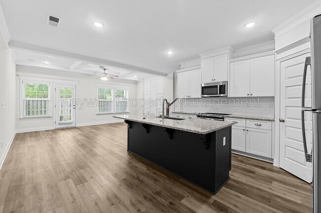 Building Photo - 315 Sumac Trail