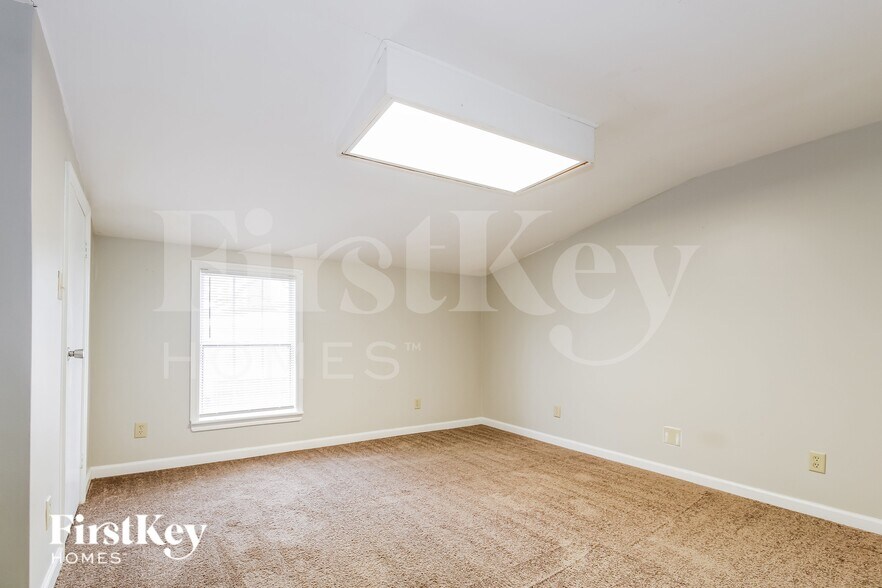 Building Photo - 3854 Waterfall Dr