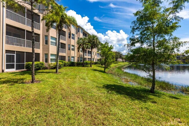 Building Photo - $500 Off First Month’s Rent – Move in by O...