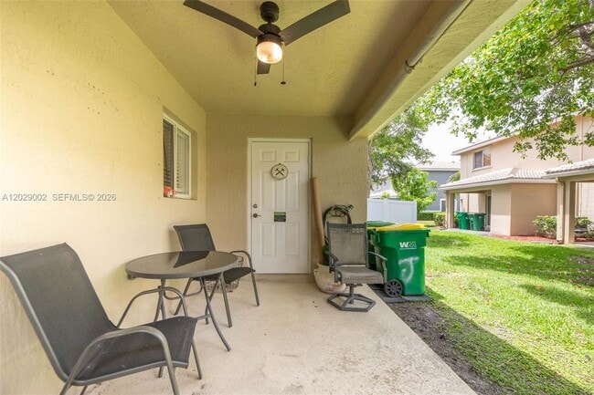Building Photo - 5955 London Ln