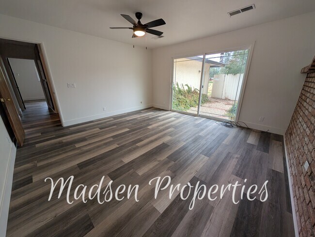 Building Photo - 6231 Pebble Ln