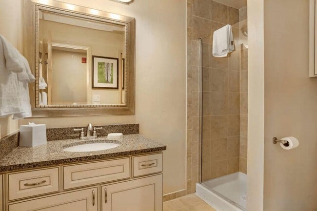 Building Photo - 2284/1-2281 S Frontage Rd W