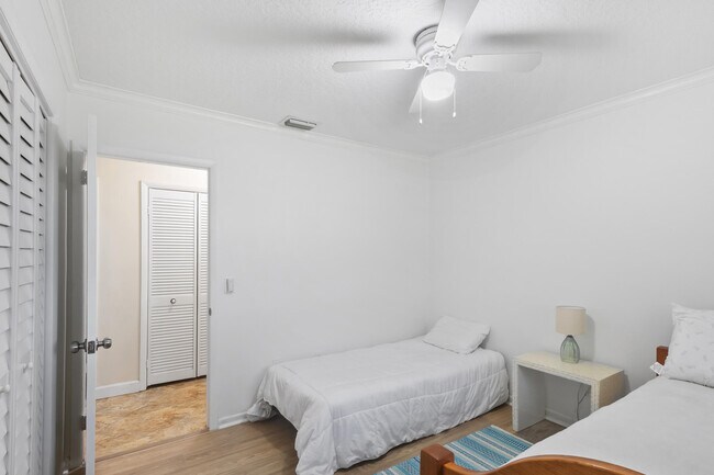 Building Photo - 1059 Carambola Cir