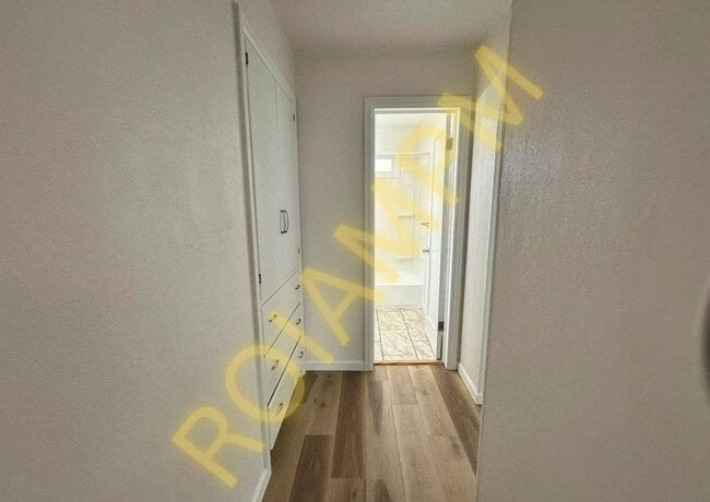 Building Photo - 217/221 Oregon Street