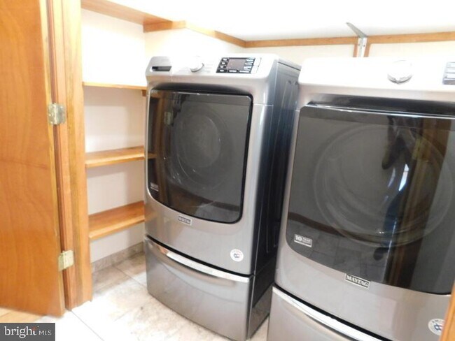 Building Photo - 13886 Berlin Turnpike