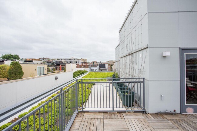 Building Photo - 2337 Champlain St NW