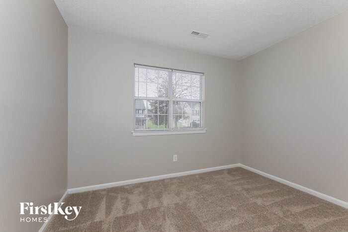 Building Photo - 1021 Barbee Farm Dr