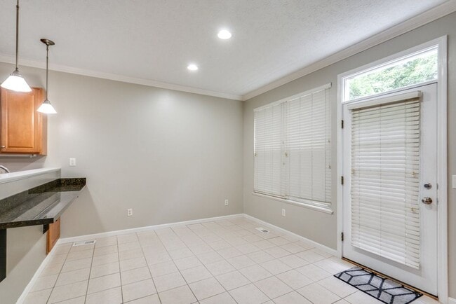 Building Photo - 2708 Wyndgate Ct