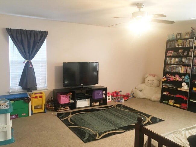 Building Photo - 616 Fountain Brook Ln