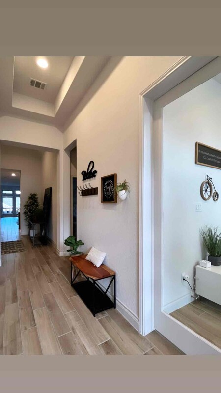 Building Photo - 2126 Thayer Cv