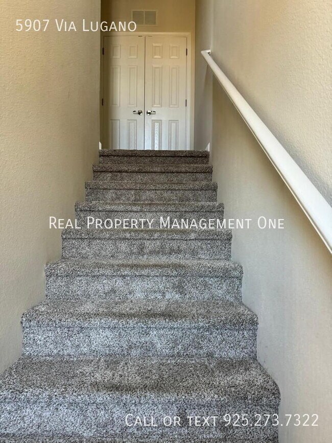 Building Photo - 5907 Via Lugano Via