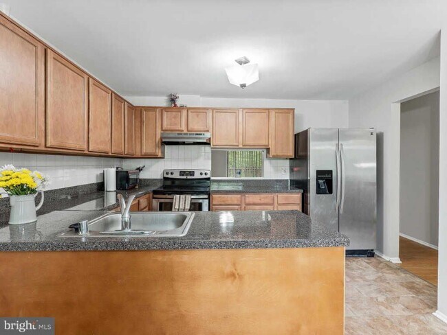 Building Photo - 8956 Skyrock Ct