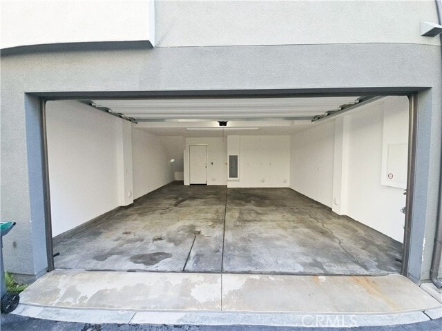 Building Photo - 164 Placemark