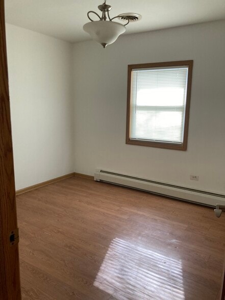 Building Photo - 638 Pearl St