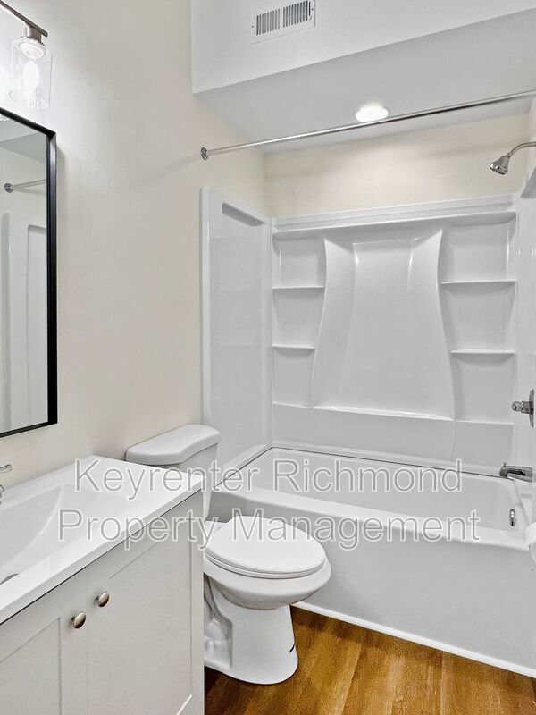 Building Photo - 2112 Autumn Oaks Ln