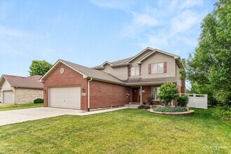 Building Photo - 610 High Grove Dr