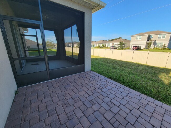 Building Photo - 5325 Jubiloso Dr