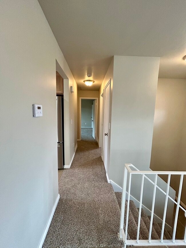 Building Photo - Remodeled 3 Bed, 2 Bath Home in West Jordan — Available Now