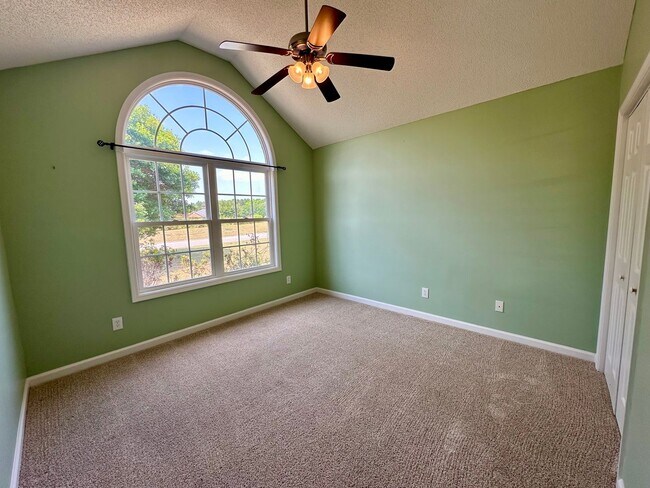 Building Photo - 3920 Cantle Dr