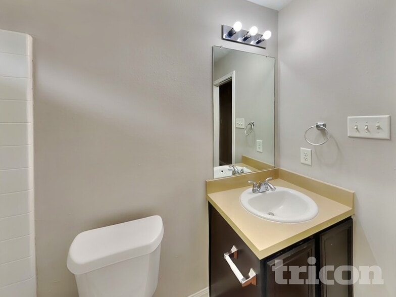 Building Photo - 21434 Wilona Way