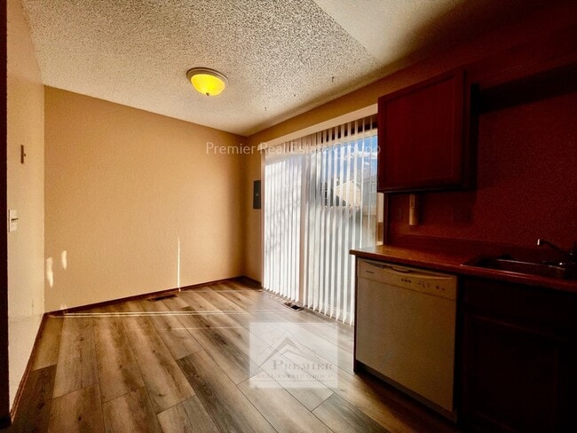 Building Photo - 2126 Boston Terrace