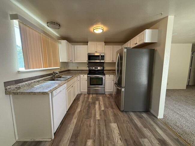 Building Photo - Adorable single story home in Sparks