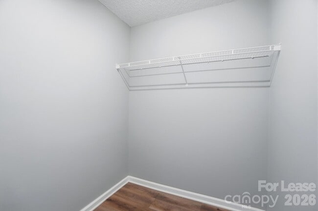 Building Photo - 1760 Forest Side Ln