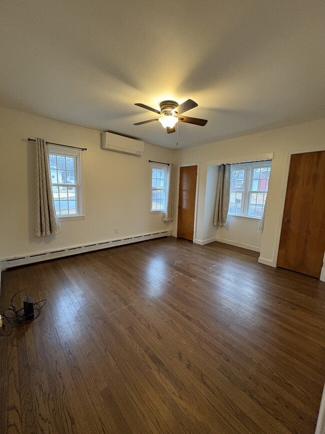 Master Bedroom - 38 Perry Ave