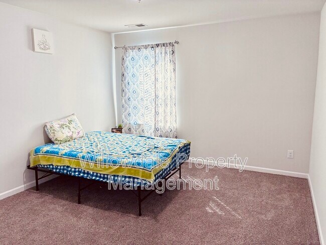 Building Photo - 993 Deaton Dr