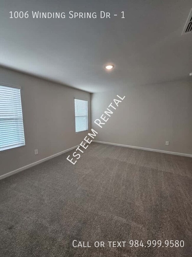 Building Photo - 1006 Winding Spg Dr